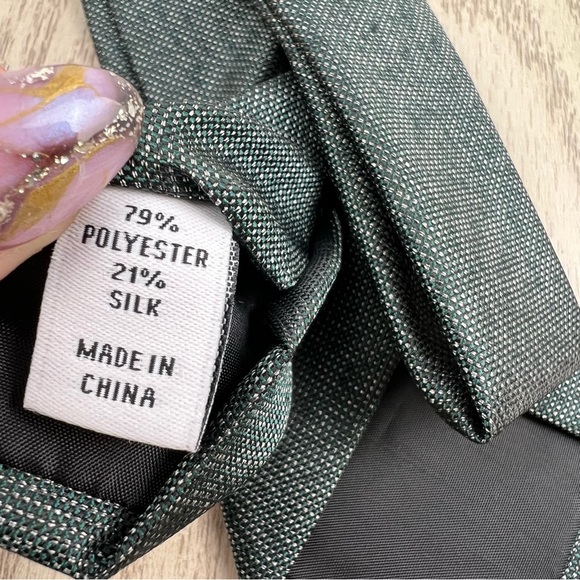 653 Bar III Men's Slim Tie 310 Hunter Cobble Solid $55 Silk Poly Blend - Picture 4 of 6